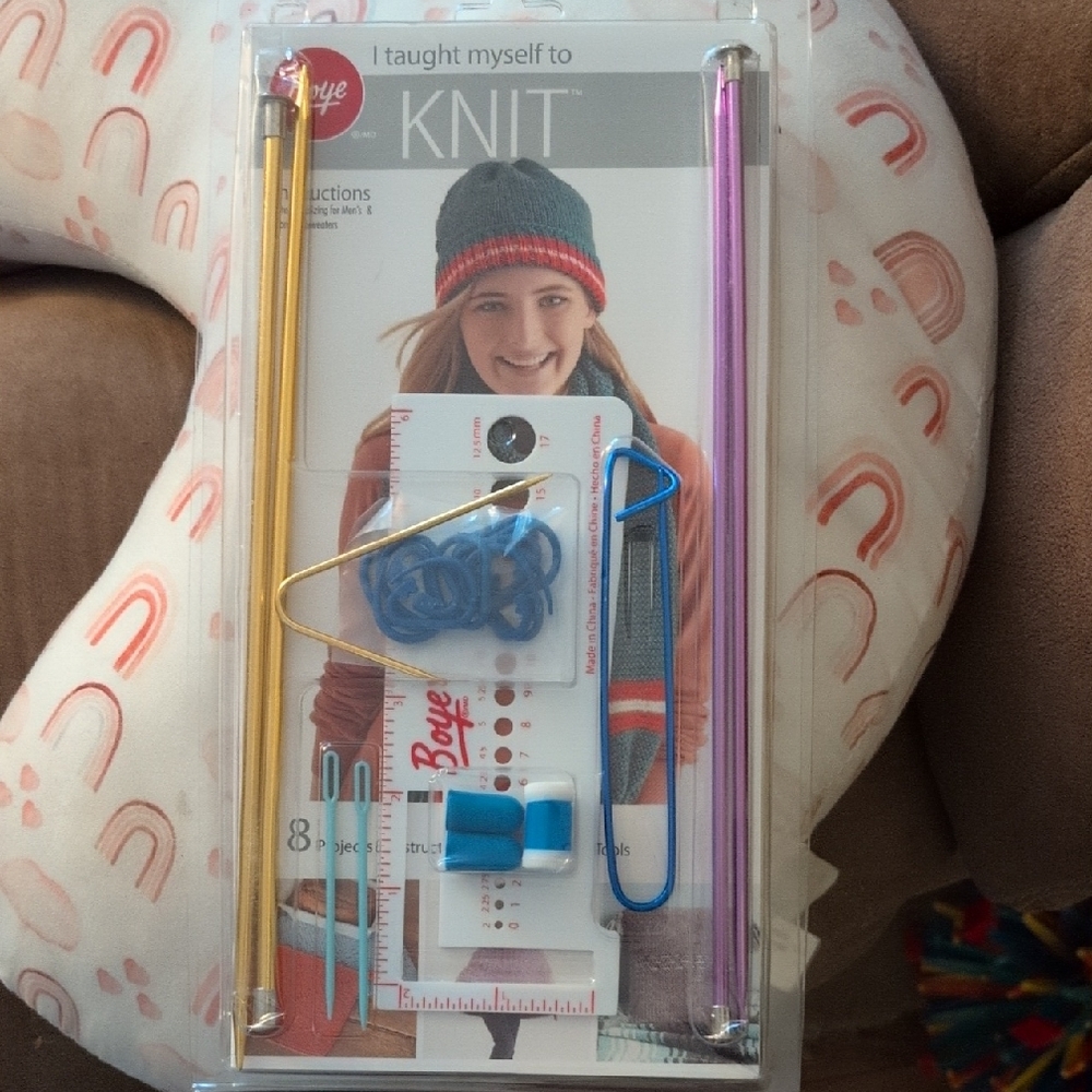 Boye Knitting Kit with Needles and Accessories